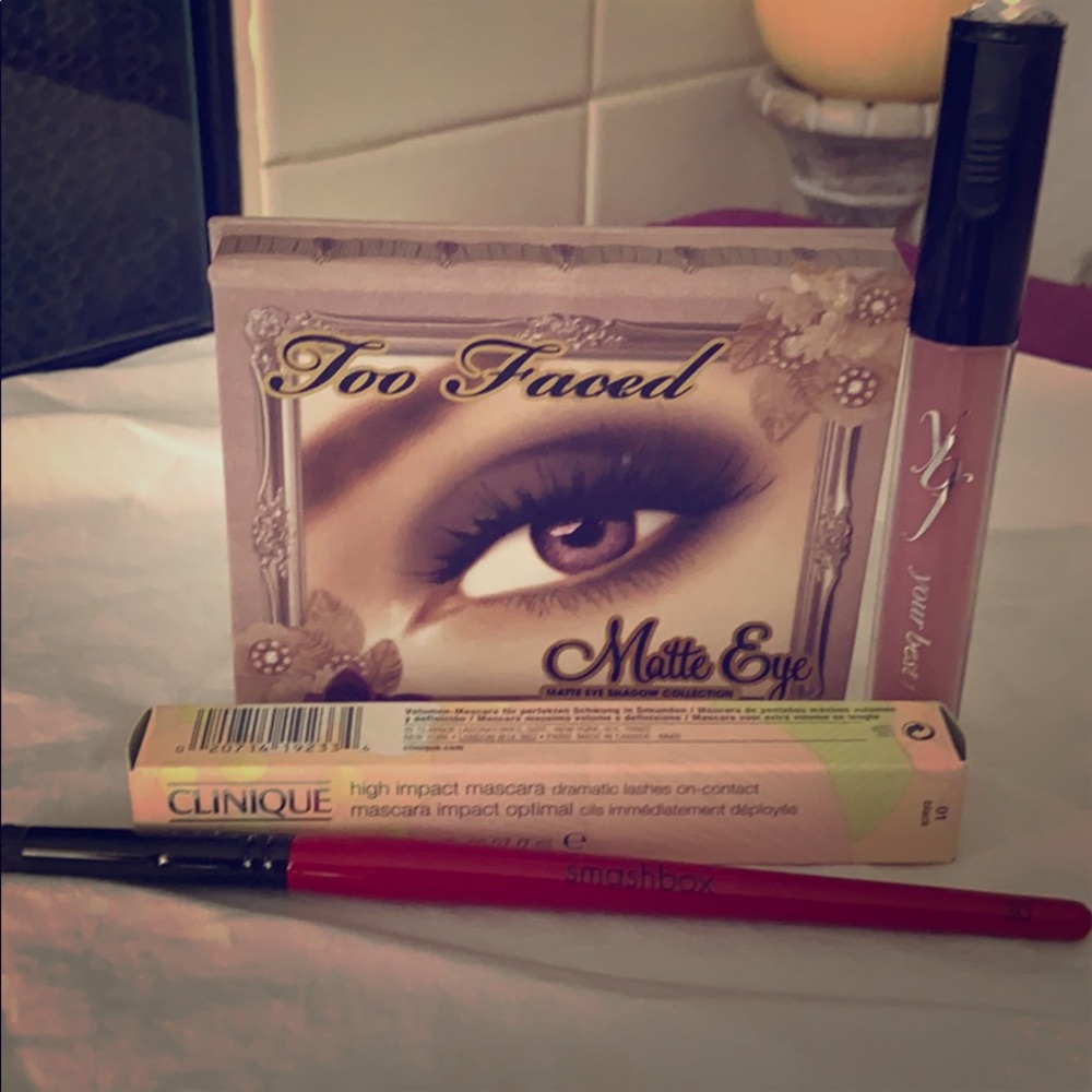 2 for $15 Too Faced Eye Kit with extras NEW